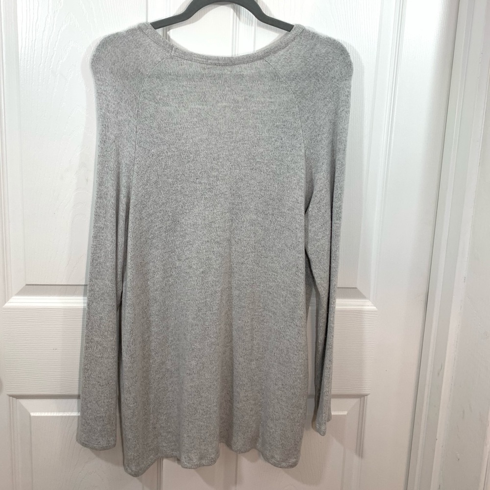 Brandy Melville John Galt Gray Pullover Top  Sz OS - Picture 3 of 7